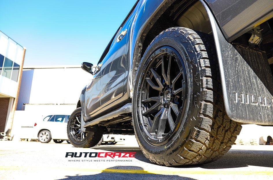 TOYOTA HILUX N80 4WD REBEL MATTE BLACK